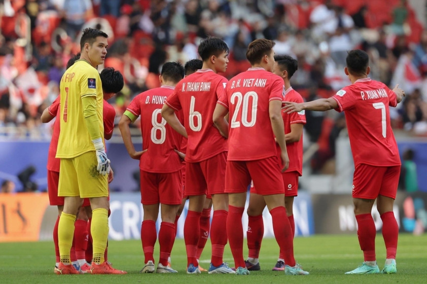 Nguyễn Filip tin tưởng sau trải nghiệm tại Asian Cup 2023, đội tuyển Việt Nam sẽ còn tiến xa trong tương lai. Nguyễn Filip tin tưởng sau trải nghiệm tại Asian Cup 2023, đội tuyển Việt Nam sẽ còn tiến xa trong tương lai.