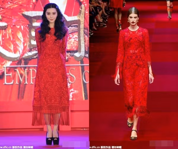 Bộ sưu tập xuân - hè 2015 của Dolce & Gabbana đã trình làng nhiều mẫu thiết kế quyến rũ ở nhiều phong cách từ trẻ trung, nữ tính đến lãng mạn. Vì vậy mà, rất nhiều mỹ nhân làng showbiz Hoa ngữ đã tìm đến những thiết kế của thương hiệu này để khoe dáng tại các sự kiện. Trong một sự kiện, Phạm Băng Băng cũng đã chọn chiếc váy đỏ tua rua tuyệt đẹp của Dolce & Gabbana để làm duyên. Làn da trắng mịn, những lọn xoăn bồng bềnh và chiếc váy ren đỏ tuyệt đẹp đã mang đến vẻ ngoài hoàn hảo cho Phạm Băng Băng.