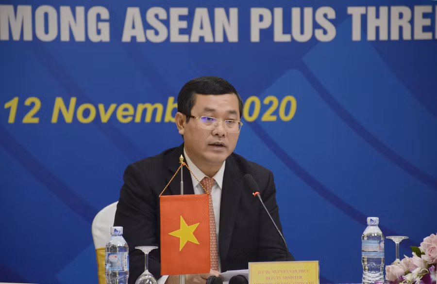 Thứ trưởng Nguyễn Văn Phúc phát biểu tại Hội nghị