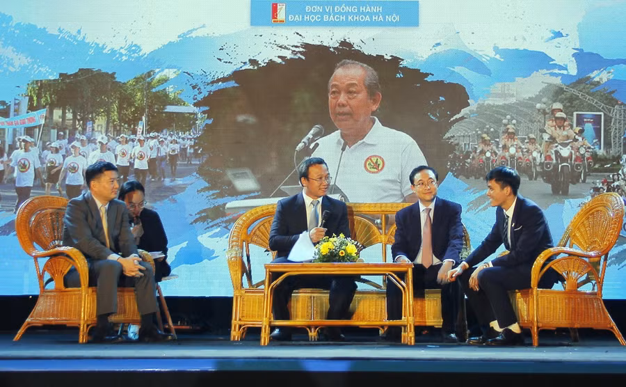 Chương trình tọa đàm sinh viên với chủ đề “Đã uống rượu, bia không lái xe”