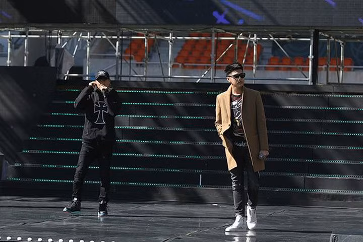 Noo Phước Thịnh đẹp trai không kém sao Hàn trên sàn tập Asia Song Festival