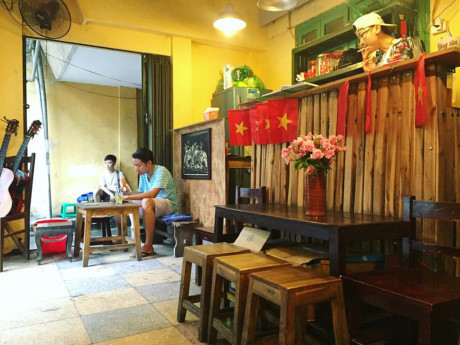 Những quán cà phê tìm khoảng lặng ở Hà Nội - Ảnh 3 Nhung quan ca phe tim khoang lang o Ha Noi - Anh 3