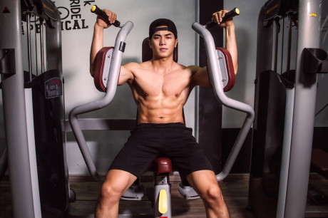 Bài tập giúp cơ ngực vạm vỡ của 9X đẹp trai - Ảnh 6 Bai tap giup co nguc vam vo cua 9X dep trai - Anh 6