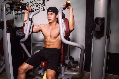 Bài tập giúp cơ ngực vạm vỡ của 9X đẹp trai - Ảnh 5 Bai tap giup co nguc vam vo cua 9X dep trai - Anh 5