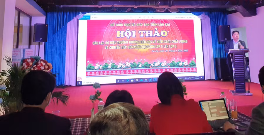 NGƯT Nguyễn Thế Dũng, Phó Giám đốc Sở GD&ĐT Lào Cai phát biểu tại Hội thảo.