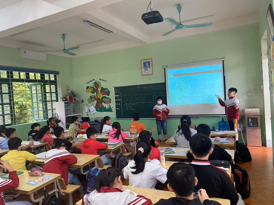 Đưa dạy và học trên môi trường số trở thành hoạt động giáo dục thiết yếu, hàng ngày.