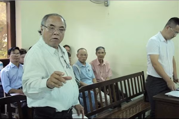 Ông Quyện trong một phiên tòa trước đây.