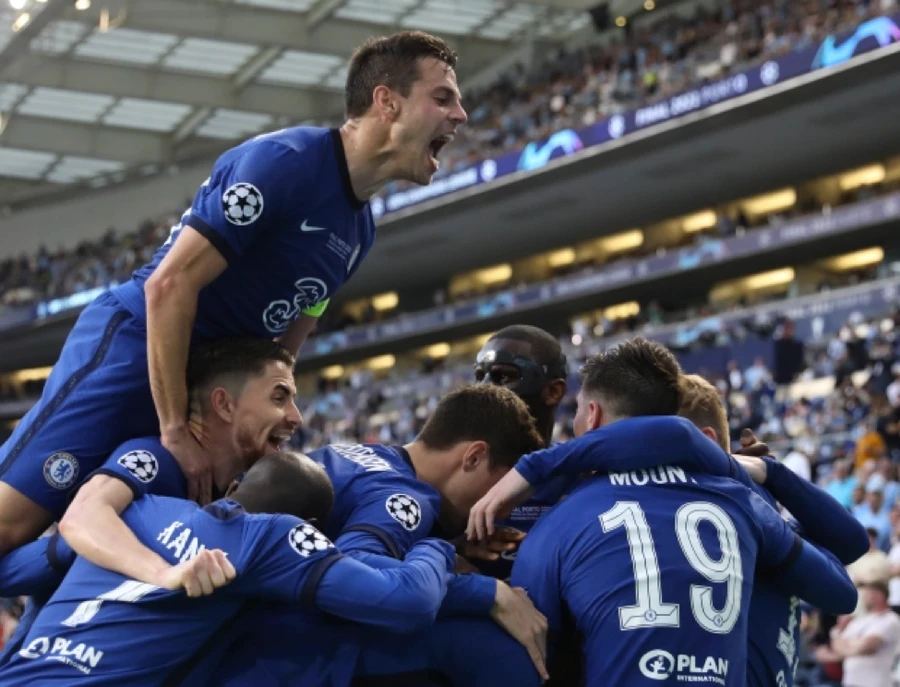 Các cầu thủ Chelsea được thưởng 10 triệu bảng nhờ chiến tích vô địch Champions League.