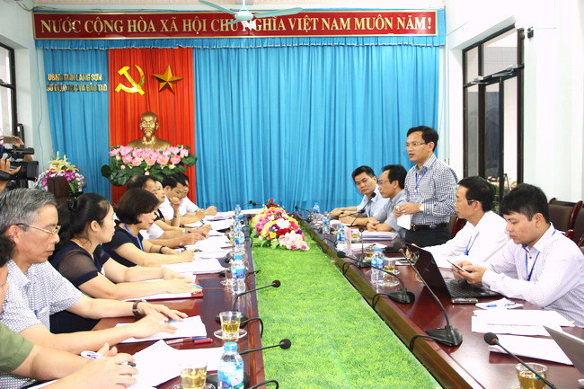 TS Mai Văn Trinh phát biểu tại buổi làm việc của đoàn kiểm tra với BCĐ thi của tỉnh Lạng Sơn TS Mai Văn Trinh phát biểu tại buổi làm việc của đoàn kiểm tra với BCĐ thi của tỉnh Lạng Sơn