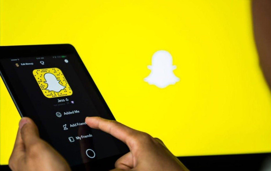Snapchat: Không rõ ứng dụng này bị cấm tại Trung Quốc từ khi nào. Họ vẫn duy trì một văn phòng đại diện nhỏ chuyên phát triển sản phẩm kính thông minh Spectacles.