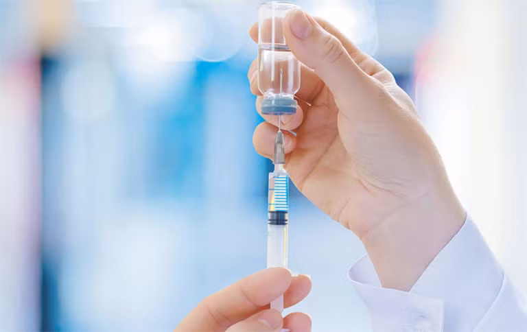 Bất ngờ với hiệu quả của vắc-xin Covid-19 của Trường Đại học Oxford