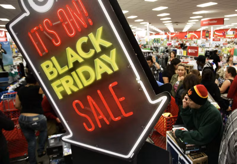 Black Friday: Không lỡ cơ hội mua hàng giá rẻ nhưng coi chừng "mắc bẫy"