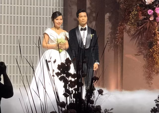 Loạt ảnh hiếm hoi của đám cưới Công Phượng - Viên Minh