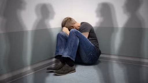 Bé gái 12 tuổi tự tử do trầm cảm: Giật mình tiết lộ của bác sĩ 