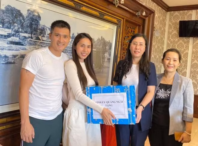 Công Vinh lộ "quỹ đen" khủng trong số tiền tự bỏ ra làm từ thiện ảnh 5