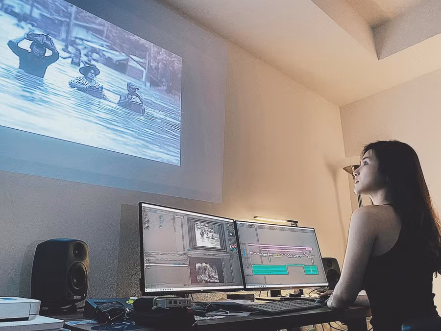 Hương Tràm chia sẻ đang thực hiện gây quỹ hỗ trợ đồng bào miền Trung. Ảnh: FBNV.