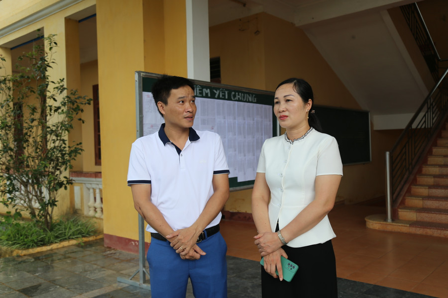 Cô Hà Thị Hải Yến, hiệu trưởng trường PTDTNT THPT tỉnh Tuyên Quang