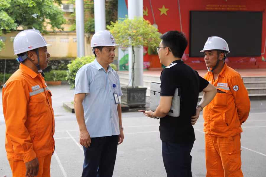 Công ty Điện lực Thành phố Tuyên Quang đảm bảo ổn định nguồn điện trong quá trình diễn ra kỳ thi tốt nghiệp THPT 2023