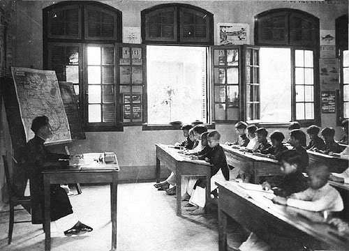 Một lớp học của phong trào Đông Kinh Nghĩa Thục. Ảnh minh họa