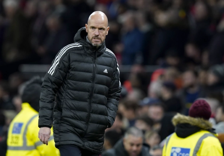 chiến lược gia Erik ten Hag chỉ còn 82 triệu USD để đi chợ hè 2023. chiến lược gia Erik ten Hag chỉ còn 82 triệu USD để đi chợ hè 2023.