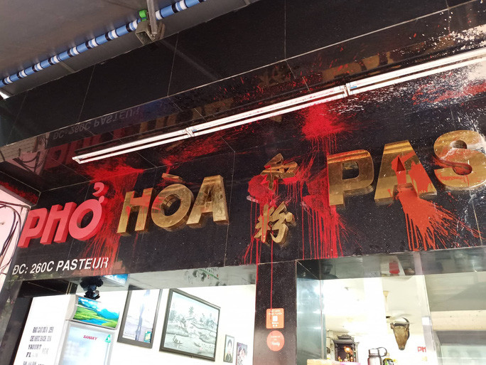 Phở Hòa Pasteur liên tục bị tấn công.