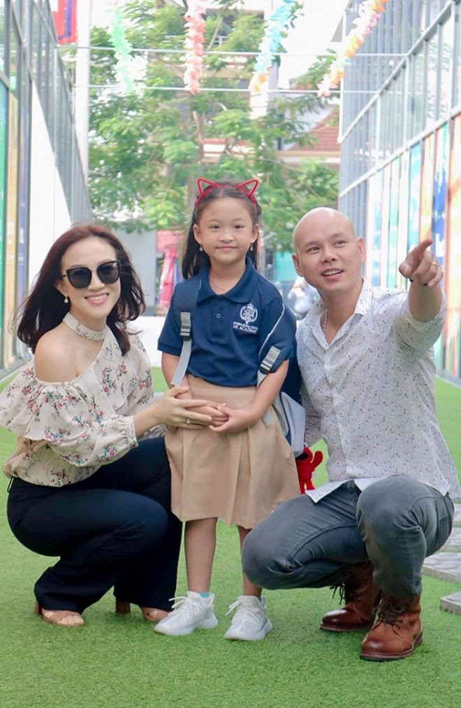 Loạt trường quốc tế đắt đỏ sao Việt đưa con đi nhập học ngày đầu ảnh 6 sao viet dua con di nhap hoc ngay dau, tiet lo toan cac truong quoc te dat do - 8