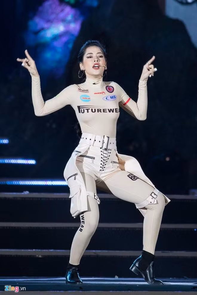 vi sao chi pu duoc moi hat tai chung ket hoa hau the gioi viet nam? hinh anh 2