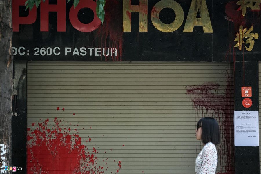 Can canh hien truong tiem pho Hoa Pasteur bi nem son va mam tom hinh anh 7 