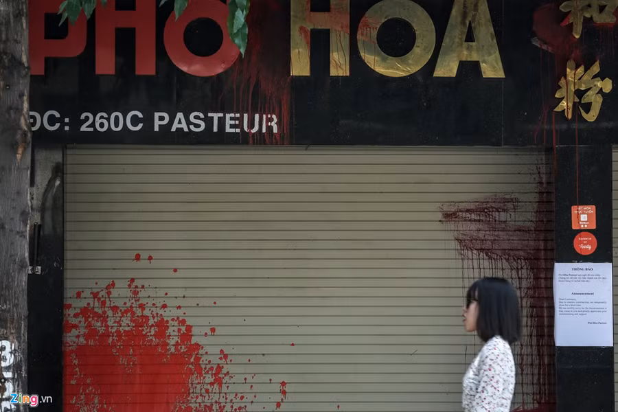 Can canh hien truong tiem pho Hoa Pasteur bi nem son va mam tom hinh anh 7 