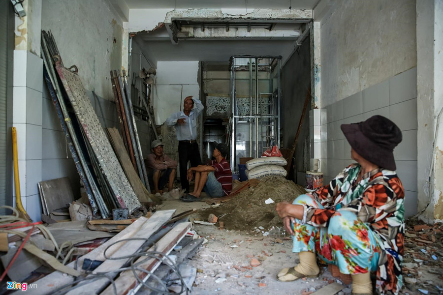 Can canh hien truong tiem pho Hoa Pasteur bi nem son va mam tom hinh anh 9 