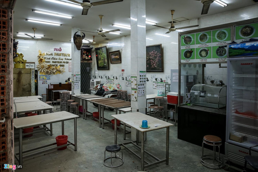 Can canh hien truong tiem pho Hoa Pasteur bi nem son va mam tom hinh anh 8 
