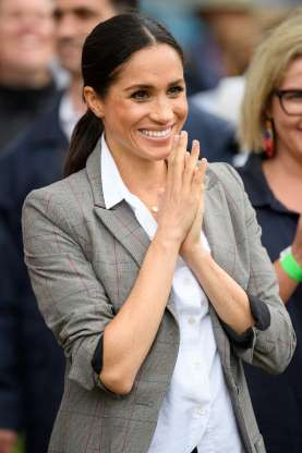 Được biết đến là một người "cuồng" áo blazer, Meghan thường xuyên mặc trang phục này khi xuất hiện tại các sự kiện quan trọng.