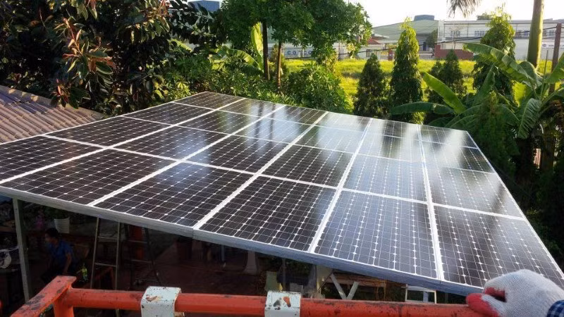 Ý tưởng làm pin mặt trời ở dải phân cách đường giao thông