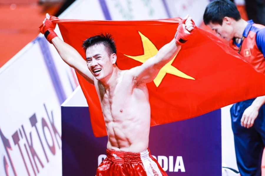 Niềm vui giành Huy chương Vàng của vận động viên Việt Nam tại SEA Games 32. Niềm vui giành Huy chương Vàng của vận động viên Việt Nam tại SEA Games 32.