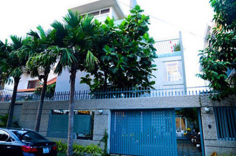 Trương Ngọc Ánh giàu cỡ nào? - Ảnh 3 Truong Ngoc Anh giau co nao? - Anh 3
