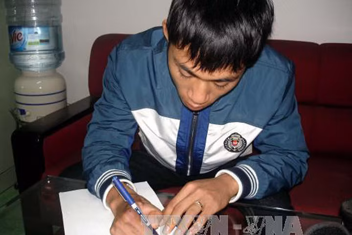 Cấy ghép ngón chân thành... ngón tay