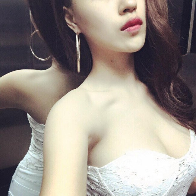 Ngắm thân hình siêu gợi cảm của DJ "bốc lửa nhất Hà thành" ảnh 20 Ngắm thân hình siêu gợi cảm của DJ "bốc lửa nhất Hà thành" ảnh 20