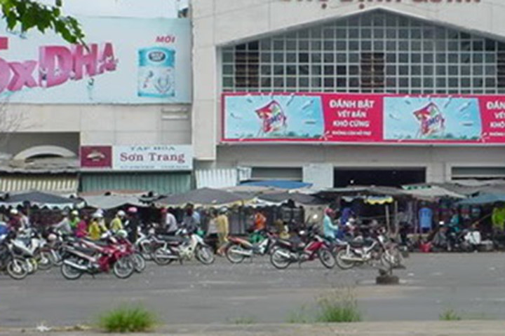 Đâm chết bạn nhậu rồi uống thuốc trừ sâu tự tử
