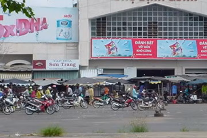 Đâm chết bạn nhậu rồi uống thuốc trừ sâu tự tử