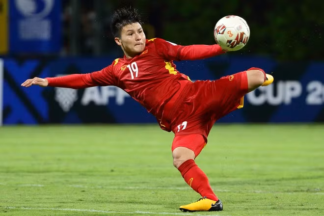 Quang Hải xuất sắc nhất trong chiến thắng Campuchia 4-0.