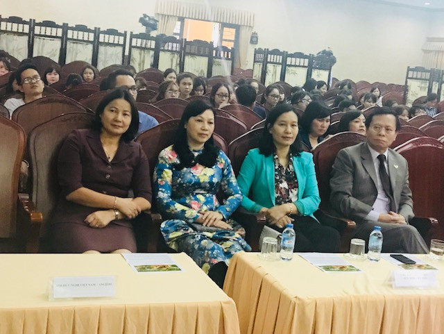 Các đại biểu Việt Nam tại buổi lễ kỷ niệm