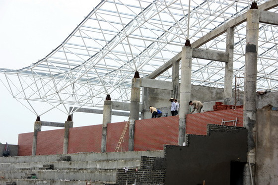 Hạng mục nhà đa năng của Trường THPT Chuyên Thái Nguyên đang được hoàn thiện Hạng mục nhà đa năng của Trường THPT Chuyên Thái Nguyên đang được hoàn thiện