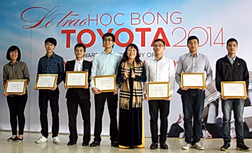 Trao 59 suất học bổng Toyota cho sinh viên khu vực phía Bắc