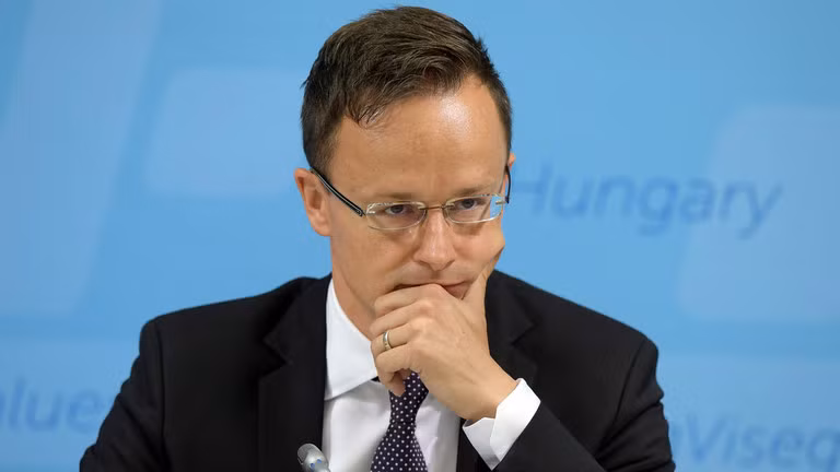 Ngoại trưởng Hungary Peter Szijjarto