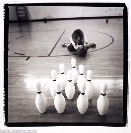 Bà mẹ Nga “gây sốt” với bộ ảnh chụp tuổi thơ hạnh phúc của con nơi nông trại