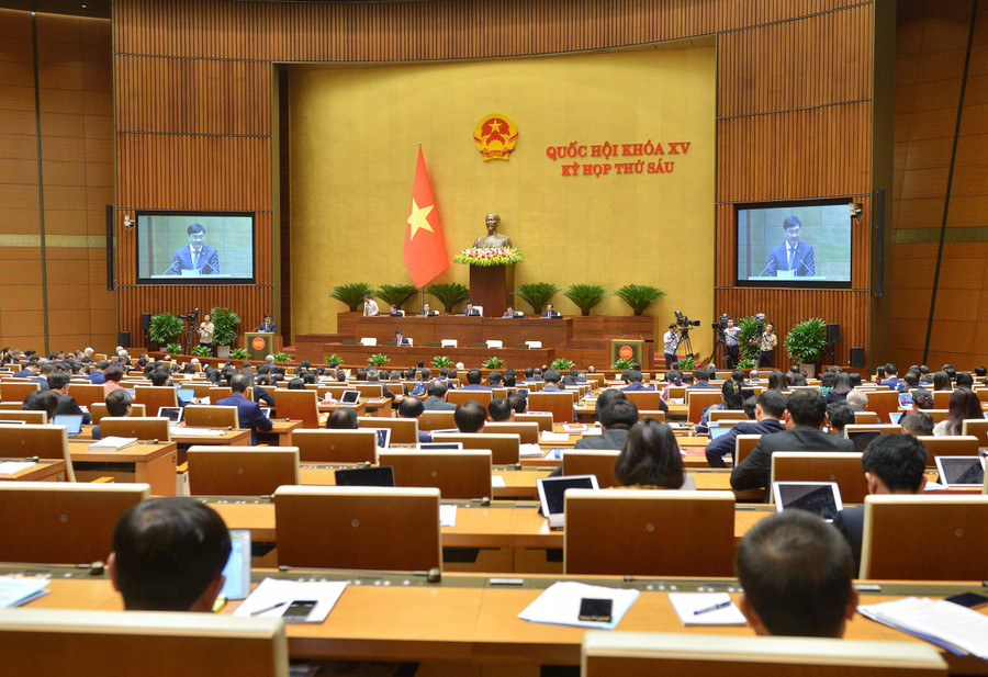 Trong những tháng cuối năm, Ủy ban Kinh tế đề nghị thực hiện nhất quán mục tiêu tiếp tục giữ vững ổn định kinh tế vĩ mô. Trong những tháng cuối năm, Ủy ban Kinh tế đề nghị thực hiện nhất quán mục tiêu tiếp tục giữ vững ổn định kinh tế vĩ mô.