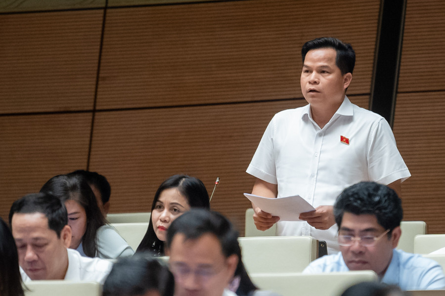 Đại biểu Bế Minh Đức (Đoàn ĐBQH tỉnh Cao Bằng). Đại biểu Bế Minh Đức (Đoàn ĐBQH tỉnh Cao Bằng).