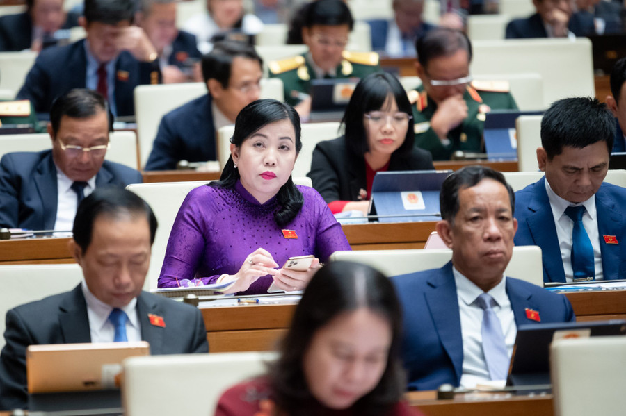 Các đại biểu tại phiên họp sáng 23/10, kỳ họp thứ 6, Quốc hội khoá XV. Các đại biểu tại phiên họp sáng 23/10, kỳ họp thứ 6, Quốc hội khoá XV.