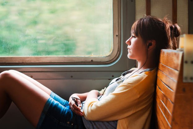 Nghe nhạc buồn quá nhiều liệu có... chết sớm? ảnh 3 Những bản nhạc đưa chúng ta tới nhiều cung bậc cảm xúc. Ảnh nguồn Internet.