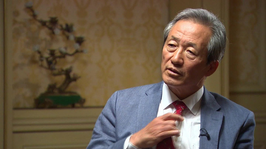 Cựu Chủ tịch KFA Chung Mong-joon trong quá khứ từng có mâu thuẫn với HLV Park Hang-seo. Cựu Chủ tịch KFA Chung Mong-joon trong quá khứ từng có mâu thuẫn với HLV Park Hang-seo.